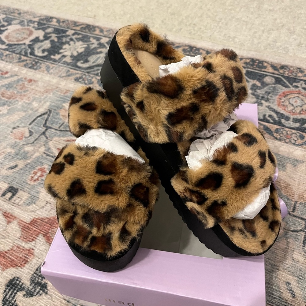 MADDEN GIRL Furbee Sandals